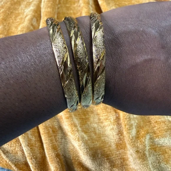 Elegant Gold Hinge Bangle Set - Picture 3 of 7